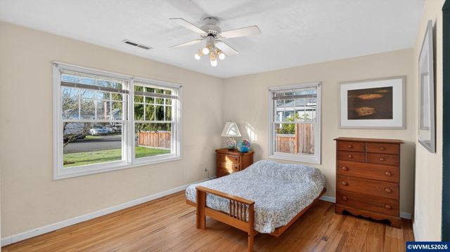 651 Wayne Dr N, Keizer, OR 97303