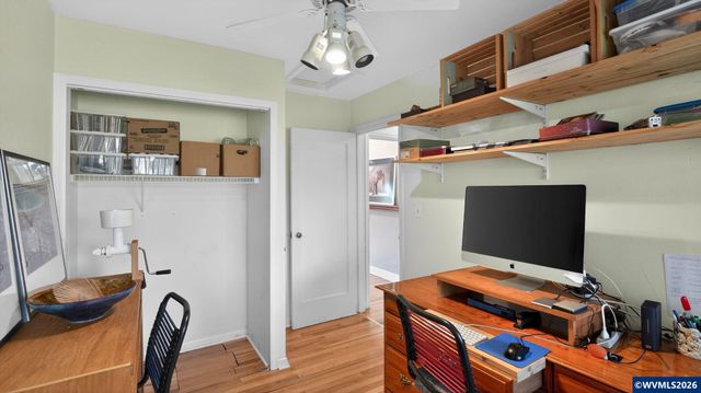 651 Wayne Dr N, Keizer, OR 97303