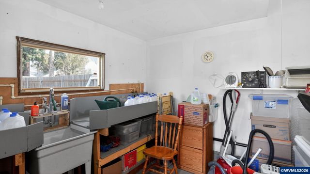 651 Wayne Dr N, Keizer, OR 97303