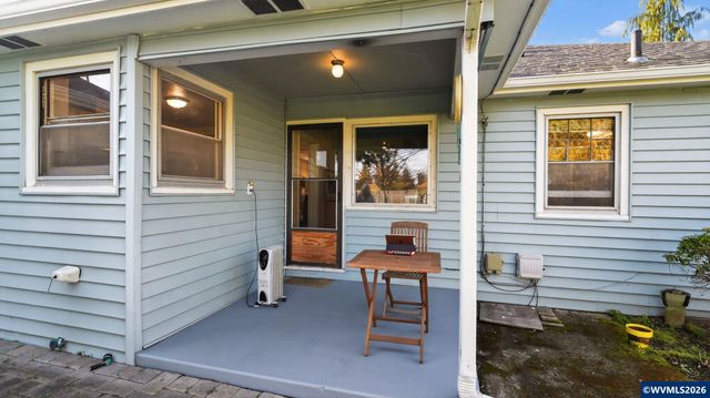 651 Wayne Dr N, Keizer, OR 97303