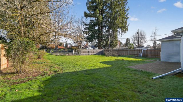 651 Wayne Dr N, Keizer, OR 97303