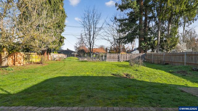 651 Wayne Dr N, Keizer, OR 97303