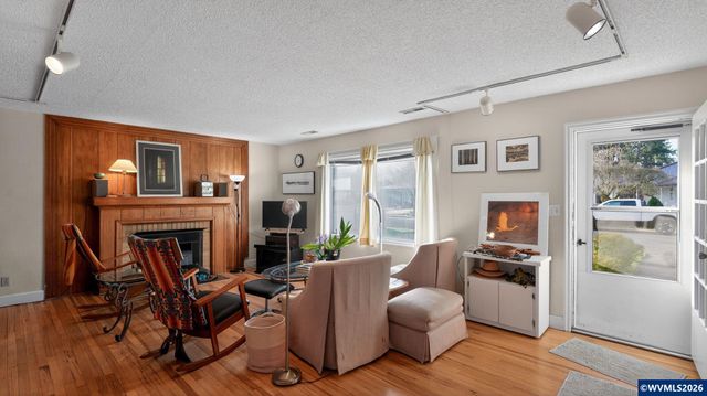 651 Wayne Dr N, Keizer, OR 97303