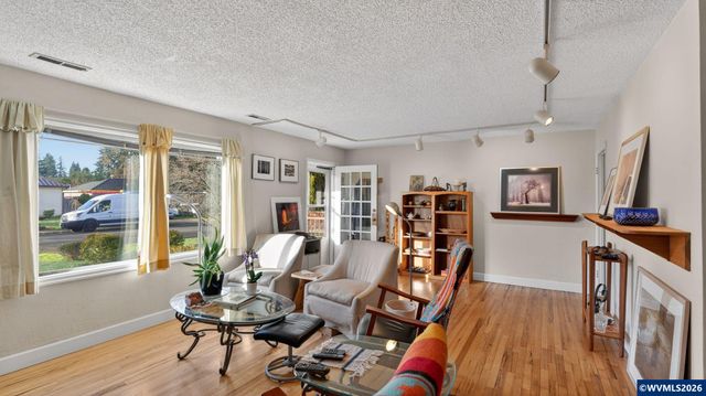 651 Wayne Dr N, Keizer, OR 97303