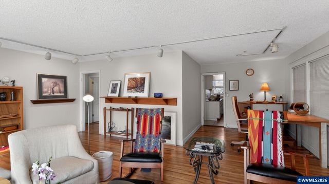 651 Wayne Dr N, Keizer, OR 97303