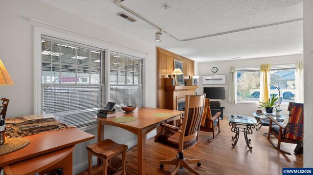 651 Wayne Dr N, Keizer, OR 97303