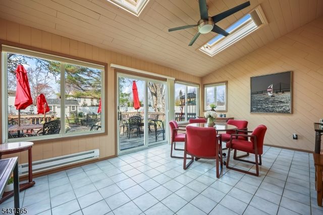 19 Plymouth Ln, Manalapan Twp., NJ 07726