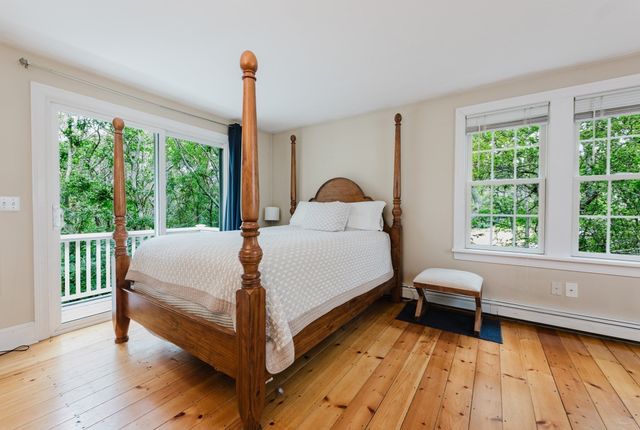 289 Quaker Meeting House Rd, Sandwich, MA 02537