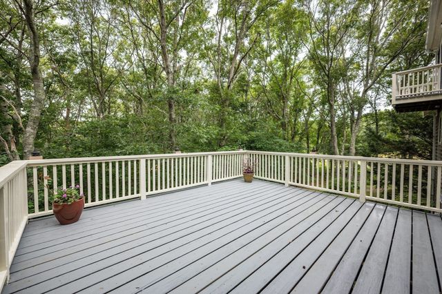 289 Quaker Meeting House Rd, Sandwich, MA 02537