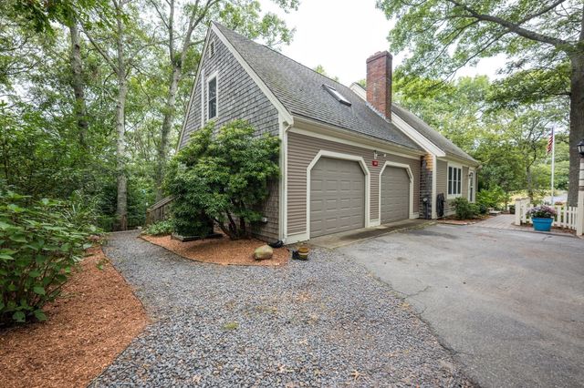 289 Quaker Meeting House Rd, Sandwich, MA 02537