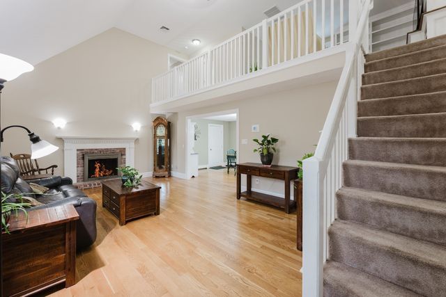 289 Quaker Meeting House Rd, Sandwich, MA 02537