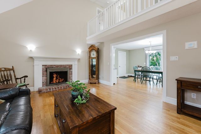 289 Quaker Meeting House Rd, Sandwich, MA 02537