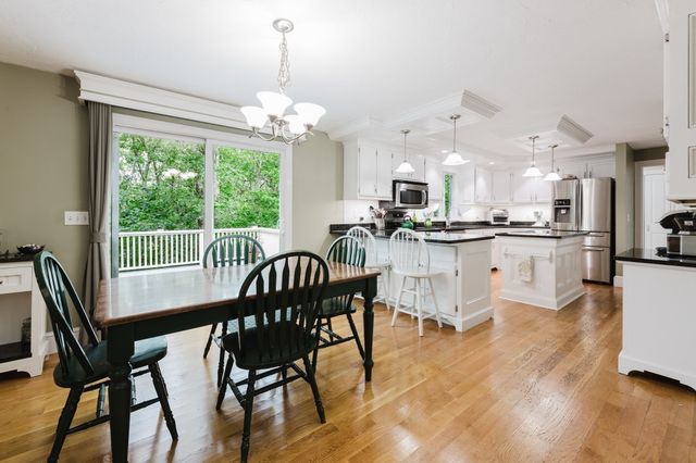 289 Quaker Meeting House Rd, Sandwich, MA 02537