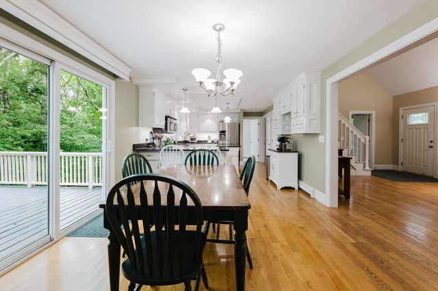 289 Quaker Meeting House Rd, Sandwich, MA 02537