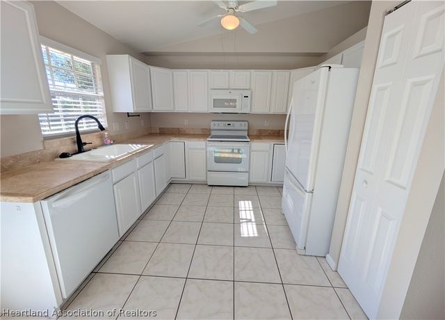 316 Cougar Boulevard, Sebring, FL 33872