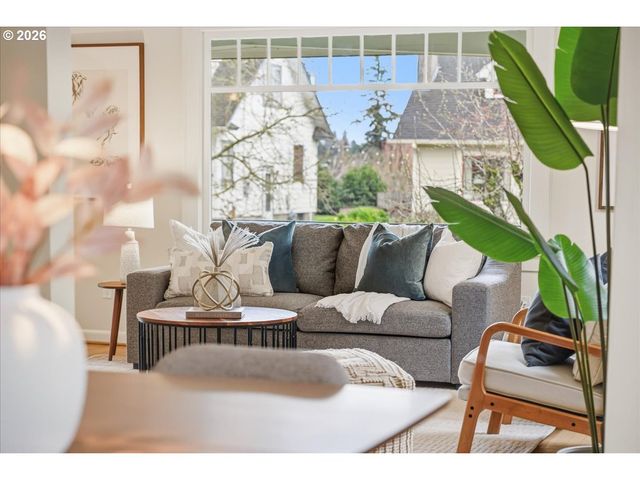 5115 Ne MULTNOMAH St, Portland, OR 97213