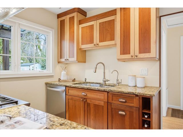 5115 Ne MULTNOMAH St, Portland, OR 97213