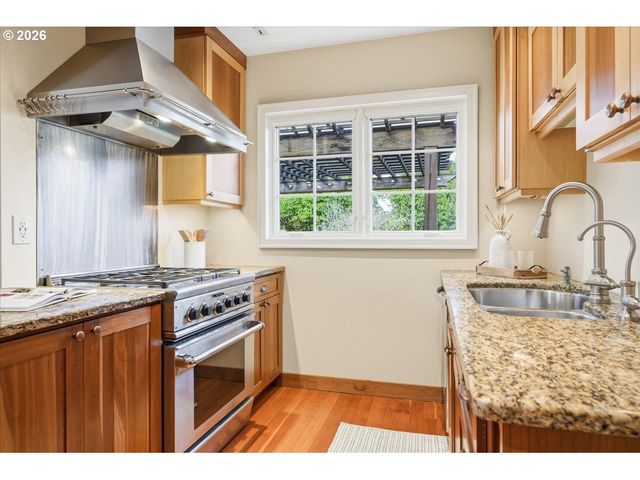 5115 Ne MULTNOMAH St, Portland, OR 97213