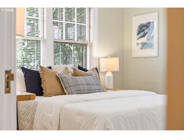 5115 Ne MULTNOMAH St, Portland, OR 97213