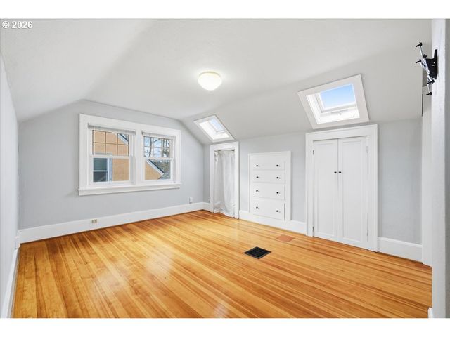 5115 Ne MULTNOMAH St, Portland, OR 97213