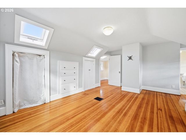 5115 Ne MULTNOMAH St, Portland, OR 97213