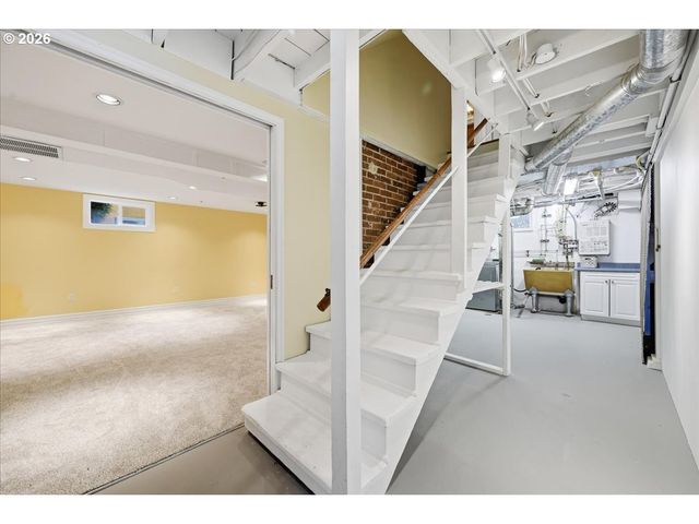 5115 Ne MULTNOMAH St, Portland, OR 97213