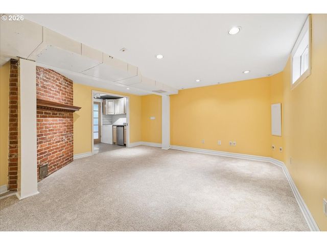 5115 Ne MULTNOMAH St, Portland, OR 97213