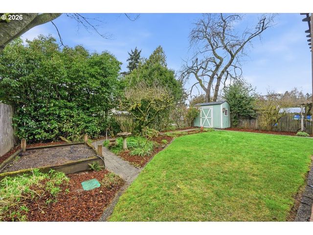 5115 Ne MULTNOMAH St, Portland, OR 97213