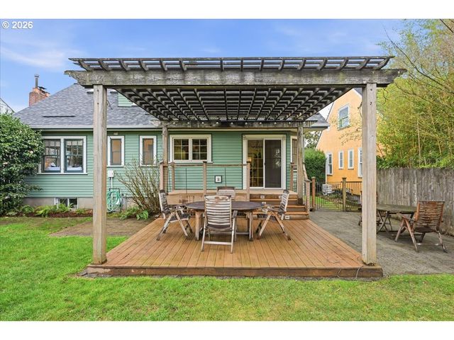 5115 Ne MULTNOMAH St, Portland, OR 97213