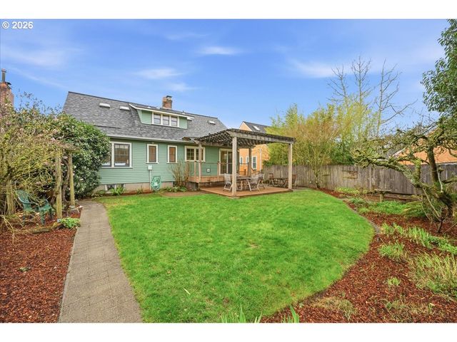 5115 Ne MULTNOMAH St, Portland, OR 97213
