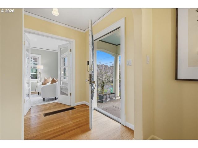 5115 Ne MULTNOMAH St, Portland, OR 97213