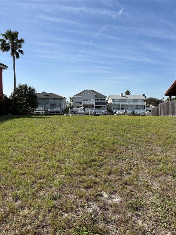 389 Marina Dr, Port Aransas, TX 78373