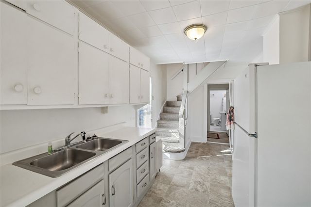 427 West Street, Grinnell, IA 50112