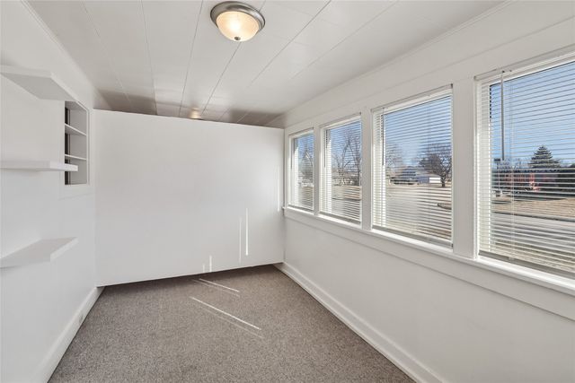 427 West Street, Grinnell, IA 50112