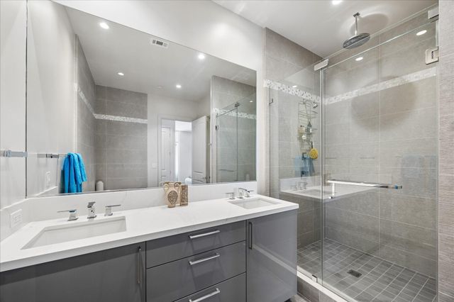 4521 San Felipe Street 2102, Houston, TX 77027