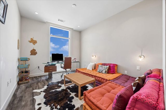 4521 San Felipe Street 2102, Houston, TX 77027