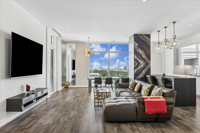 4521 San Felipe Street 2102, Houston, TX 77027