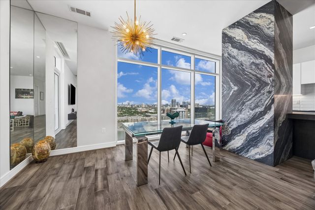 4521 San Felipe Street 2102, Houston, TX 77027
