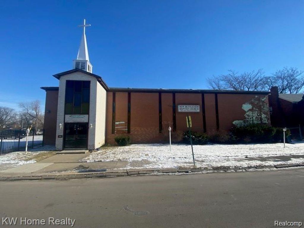 2967 Ewald Circle, Detroit, MI 48238