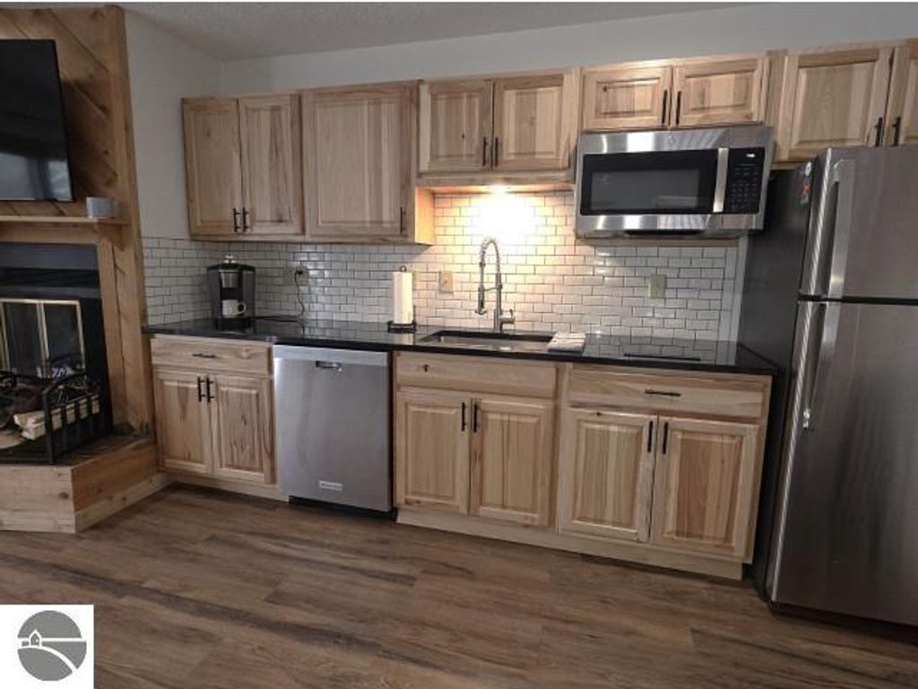 Image 5 of property listing at 6658 Schuss Mountain Lane # 3256, Mancelona, MI 49659