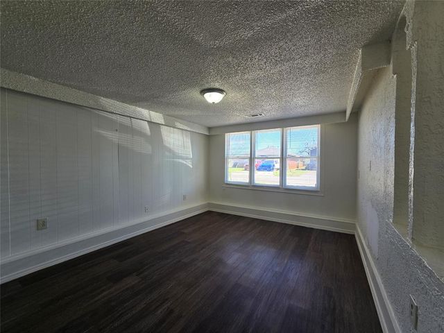 2106 N Aydelotte Avenue, Shawnee, OK 74804