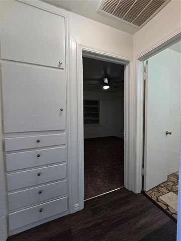 2106 N Aydelotte Avenue, Shawnee, OK 74804