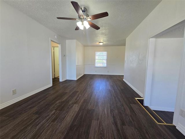 2106 N Aydelotte Avenue, Shawnee, OK 74804