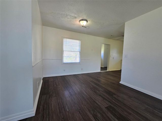 2106 N Aydelotte Avenue, Shawnee, OK 74804