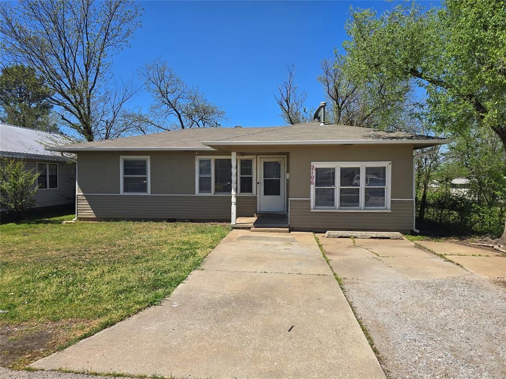 2106 N Aydelotte Avenue, Shawnee, OK 74804