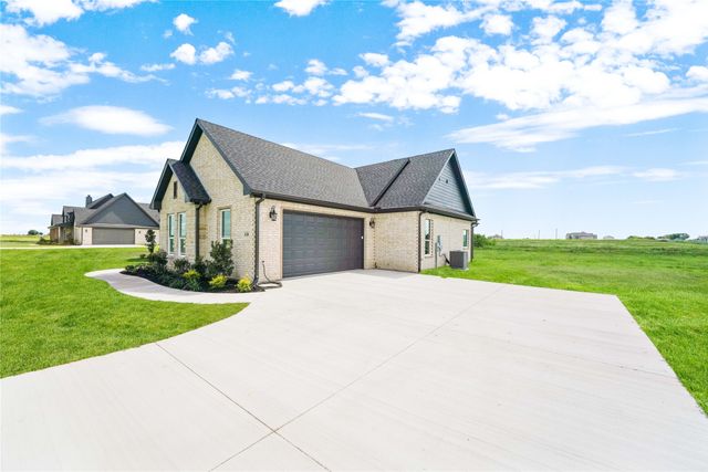 620 Alondrita Street, Celeste, TX 75452