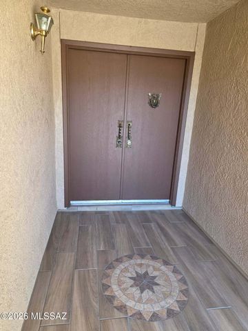 5613 N Calle Del Marques, Tucson, AZ 85718
