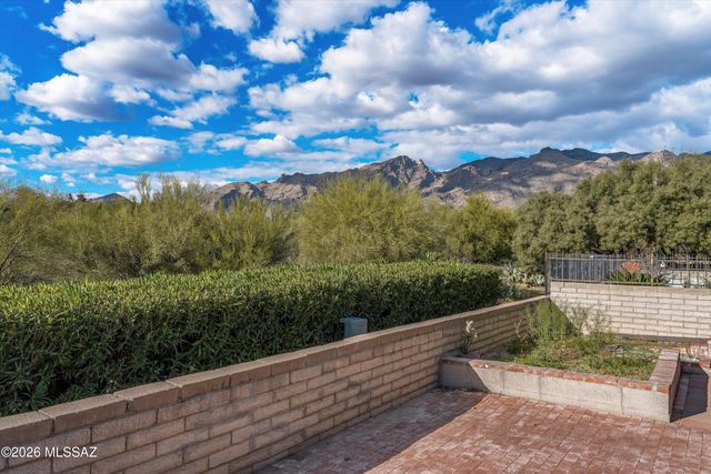 5613 N Calle Del Marques, Tucson, AZ 85718
