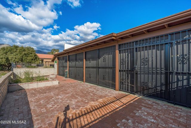 5613 N Calle Del Marques, Tucson, AZ 85718
