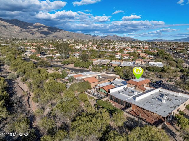 5613 N Calle Del Marques, Tucson, AZ 85718